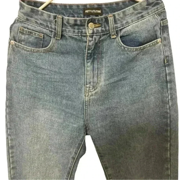 Pretty Little Thing Jeans - Picture 2 of 8